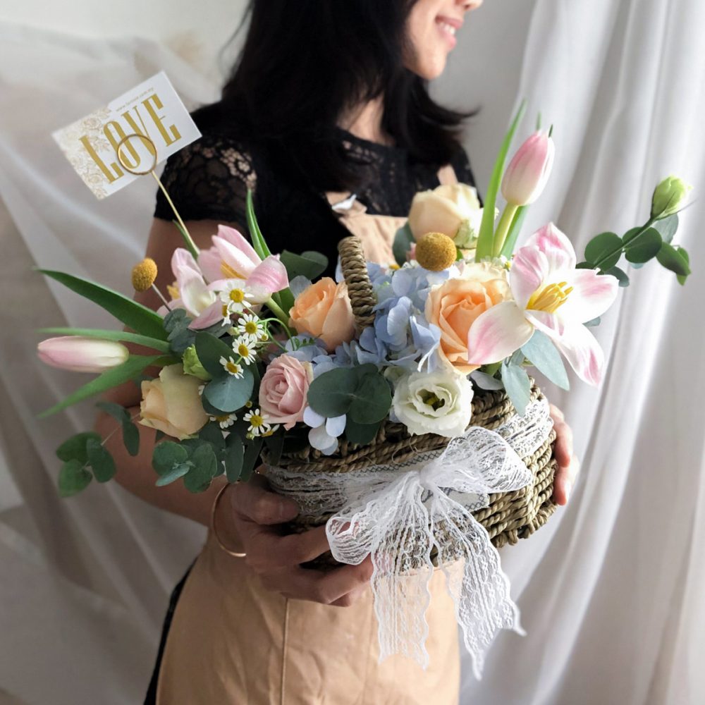 Alternative view of Flowers Basket 03