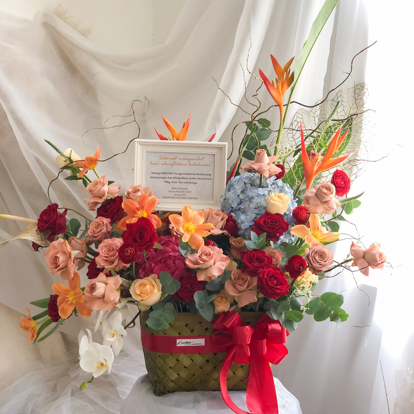 Premium Imported Flowers Basket 01