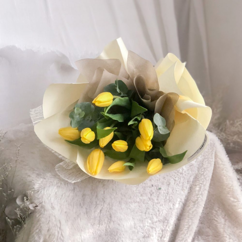 Alternative view of Yellow Tulips Bouquet 01 – 10 stalks