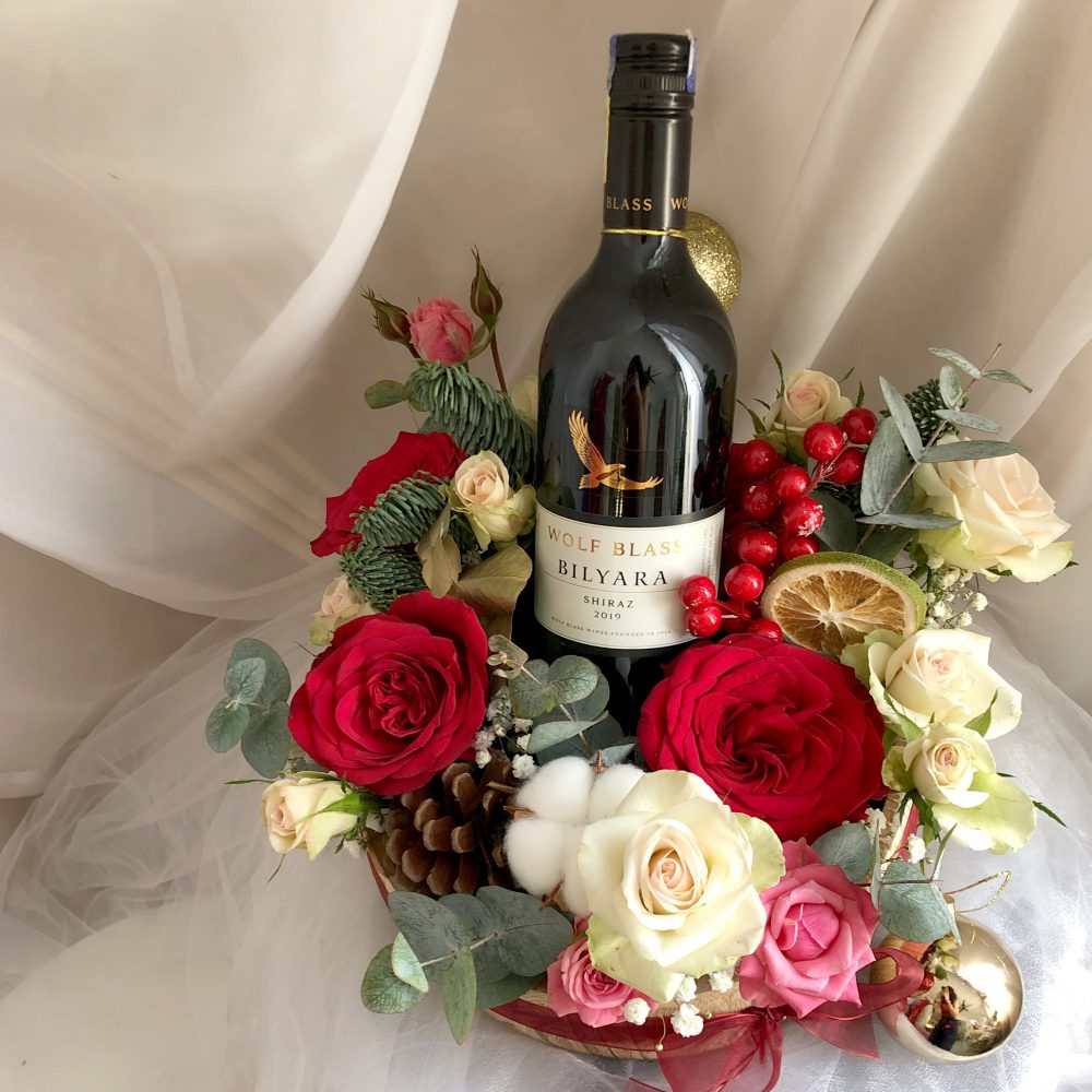 FlowerBox with red wine