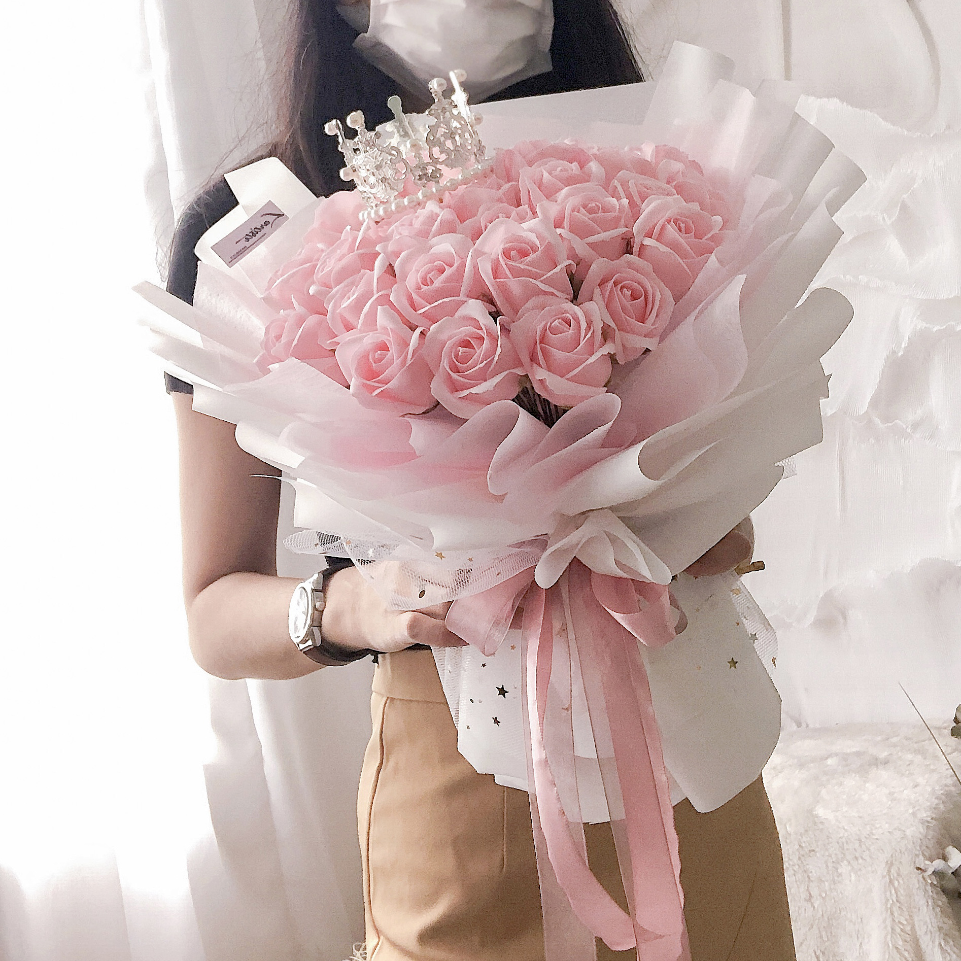 Red Roses Bouquet with Crown - Lartiste - KL Florist