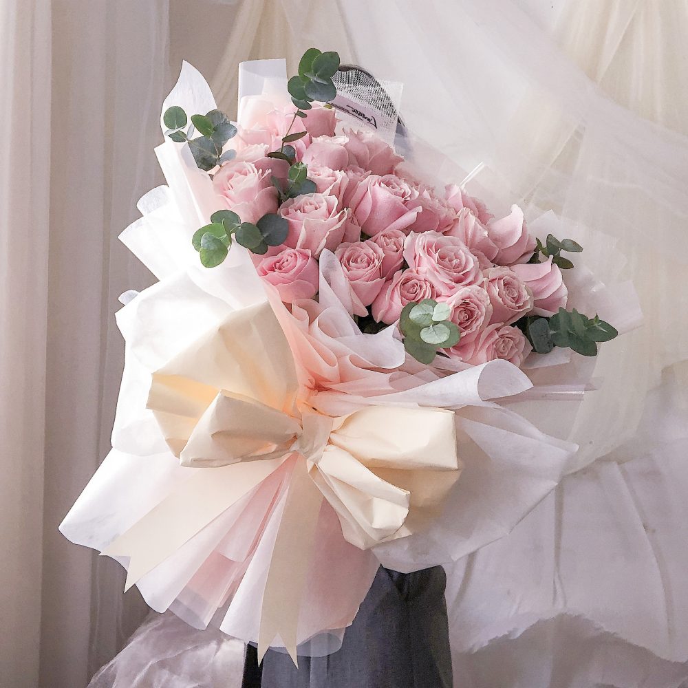 Pink Roses Bouquet with Giant Bow - 30 stalks