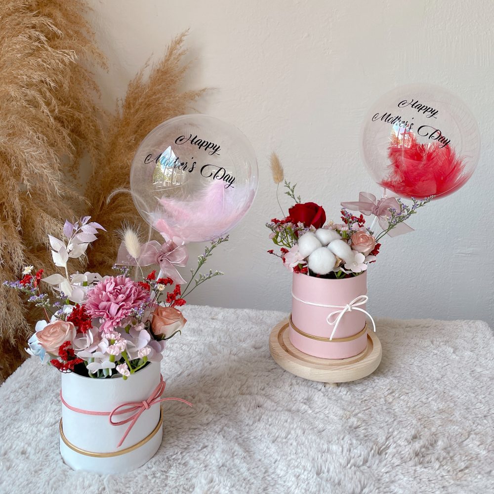 Soap Flowers & Balloon in Hat Box