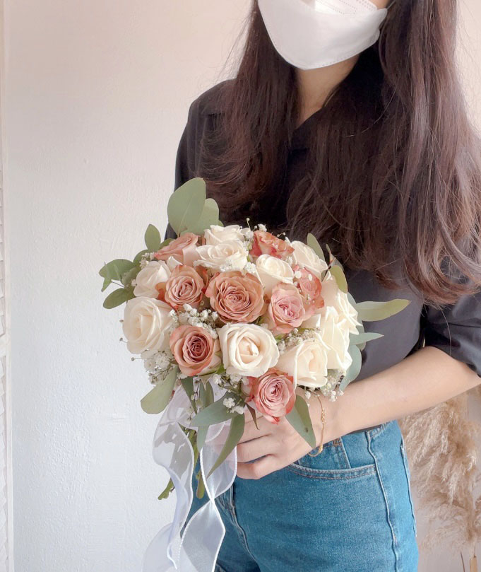 Bridal Bouquet 04 - Mix Roses