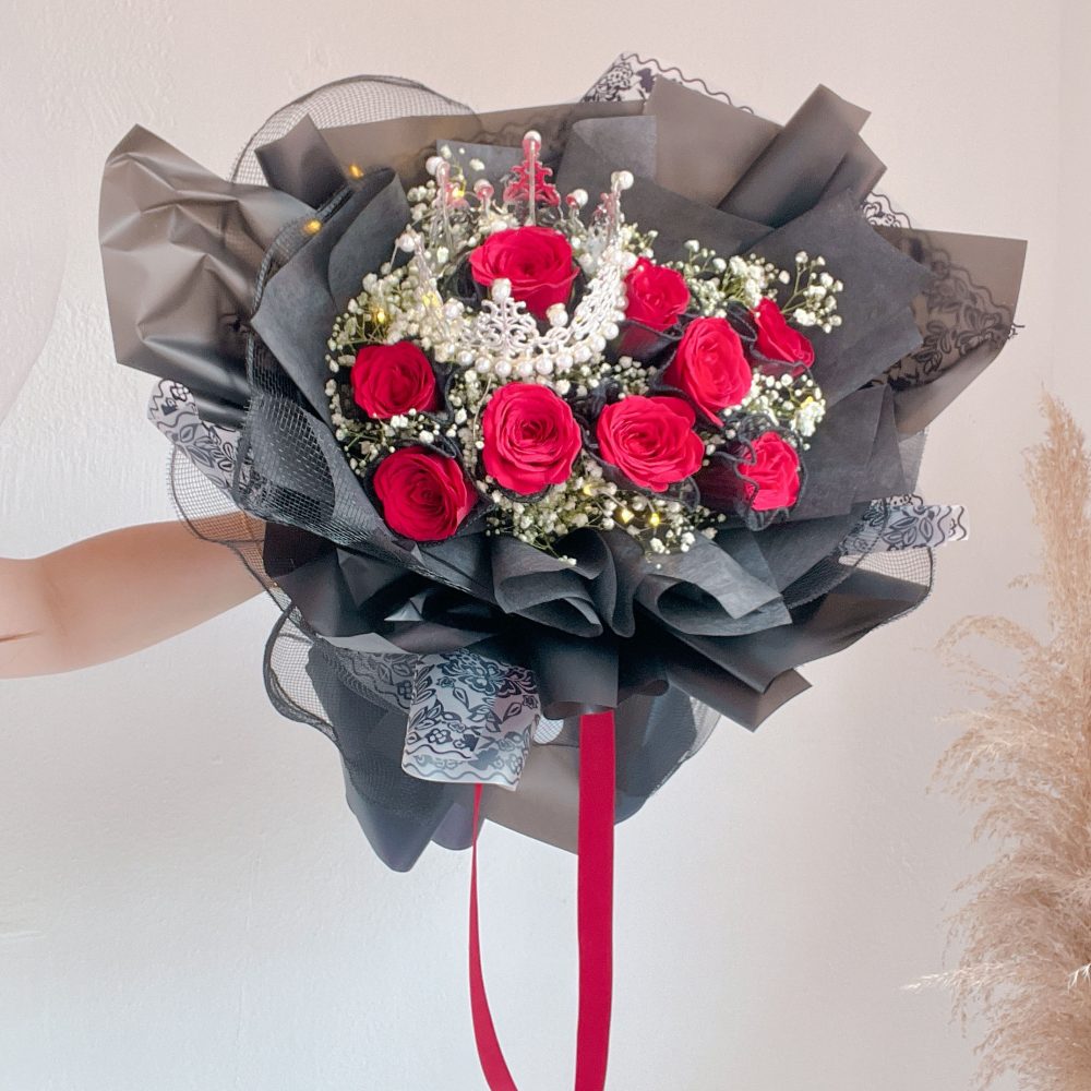 Red Roses Bouquet with Crown