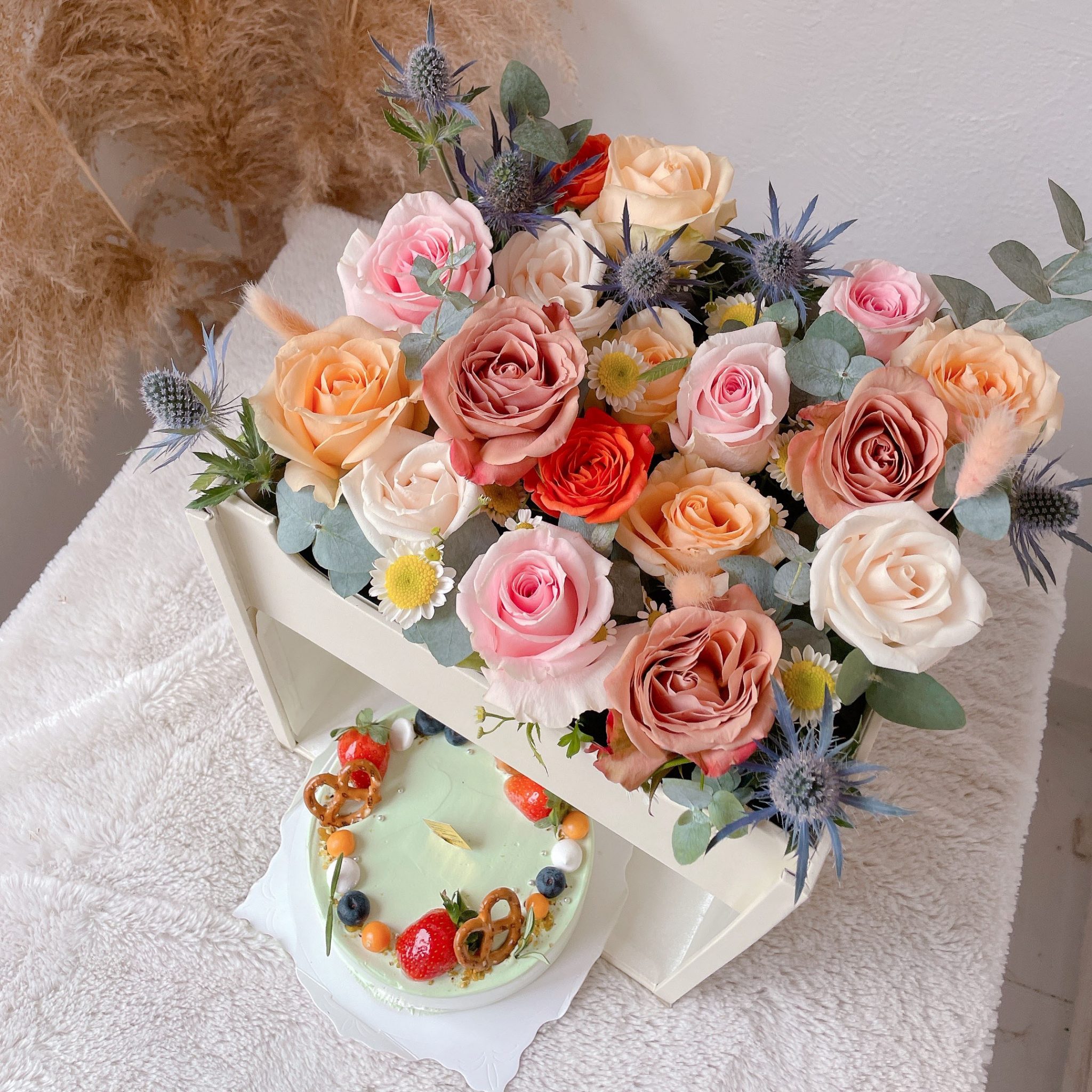 Flower Cake Box Lartiste KL Florist