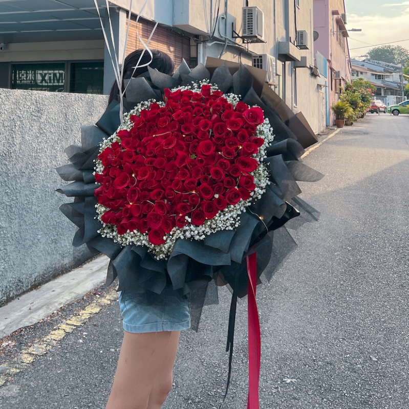 70 Stalks Roses Red Roses (111 Stalks) - Lartiste - KL Florist