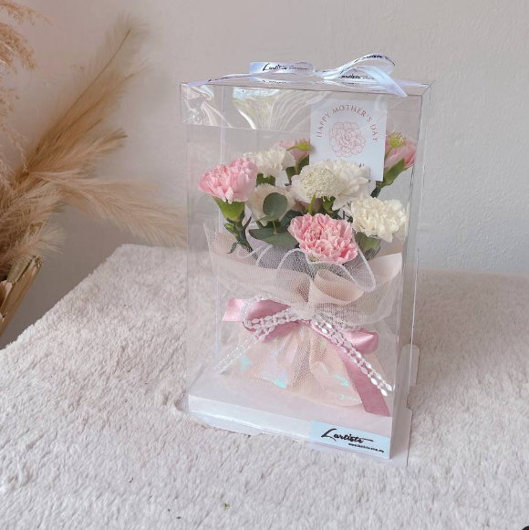 Carnation Gift Box