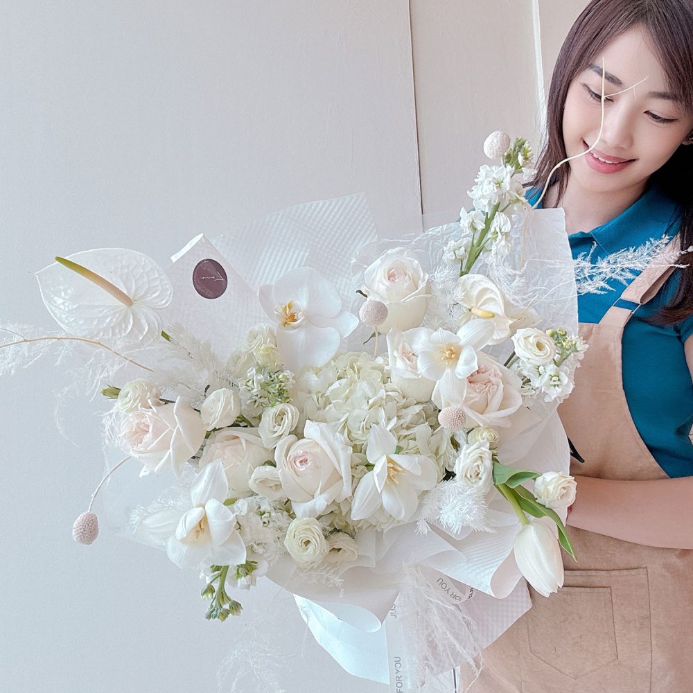 Alternative view of Fresh Flower Bouquet 69