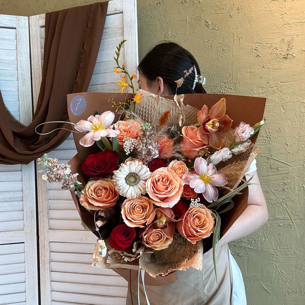 Alternative view of Fresh Flower Bouquet 62