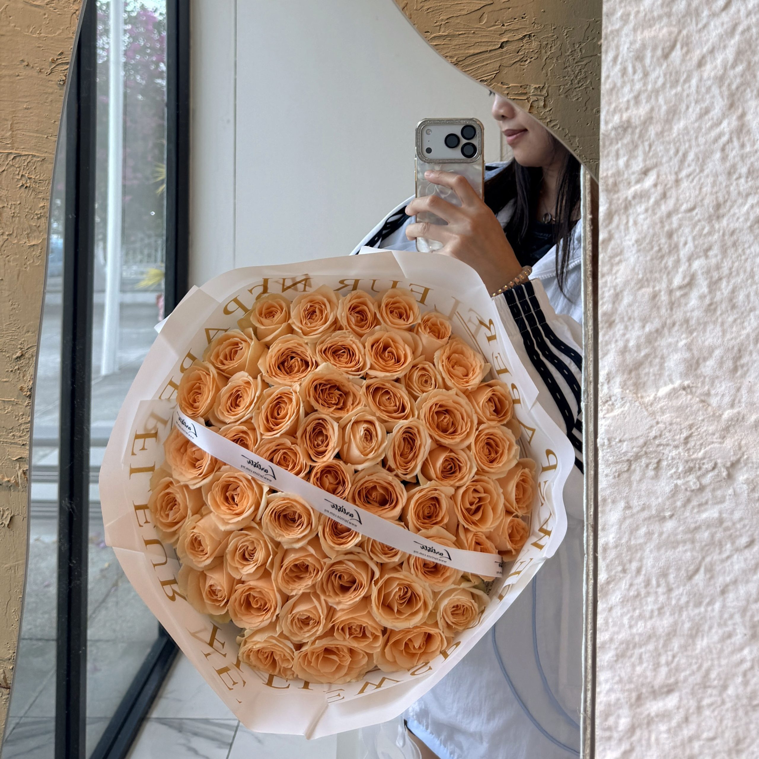 Champagne Roses Bouquet (50 Stalks) - Image 3