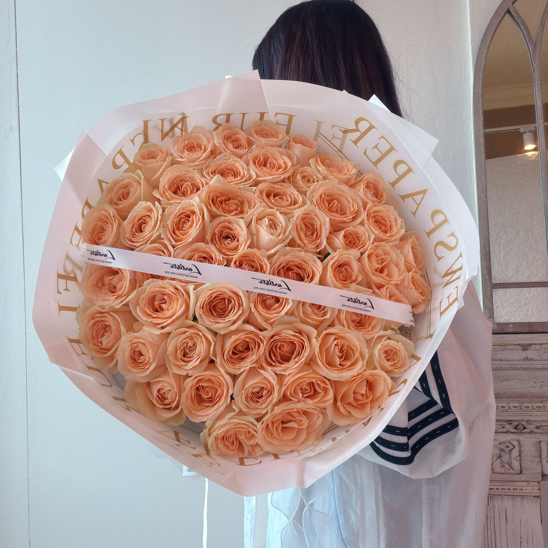 Champagne Roses Bouquet (50 Stalks) - Image 2
