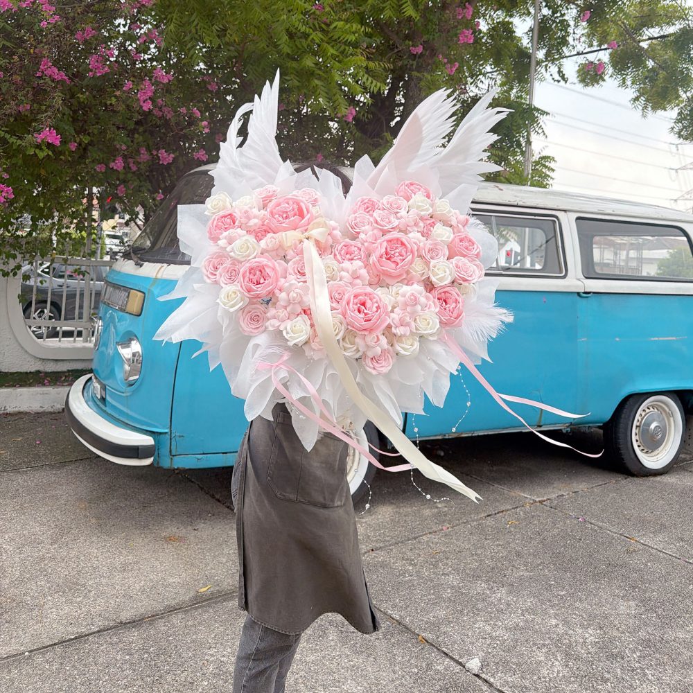 Alternative view of Angel Wings (Soap Flowers)