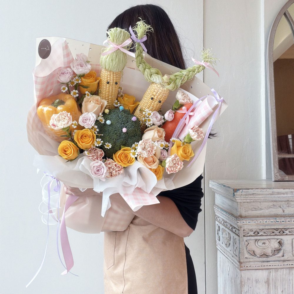 Alternative view of Farm Fresh Bouquet 01